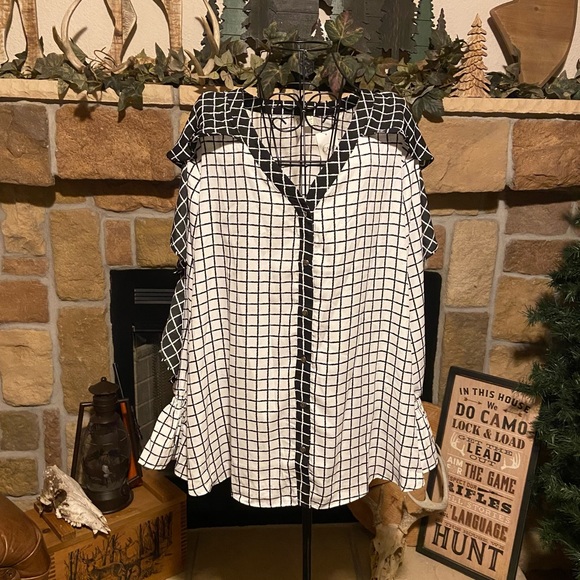 Cato | Tops | Nwt Blackwhite Window Pane Top | Poshmark